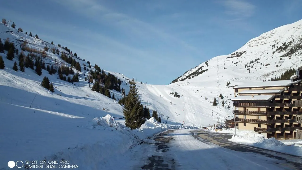 Auris En Oisans,Vue Sur Le Signial De L'Homme Apartment France